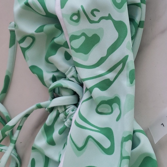 Milumia O'Ring  Tie Back Halter Bikini Set Allover Print in Green Size L - Picture 8 of 9